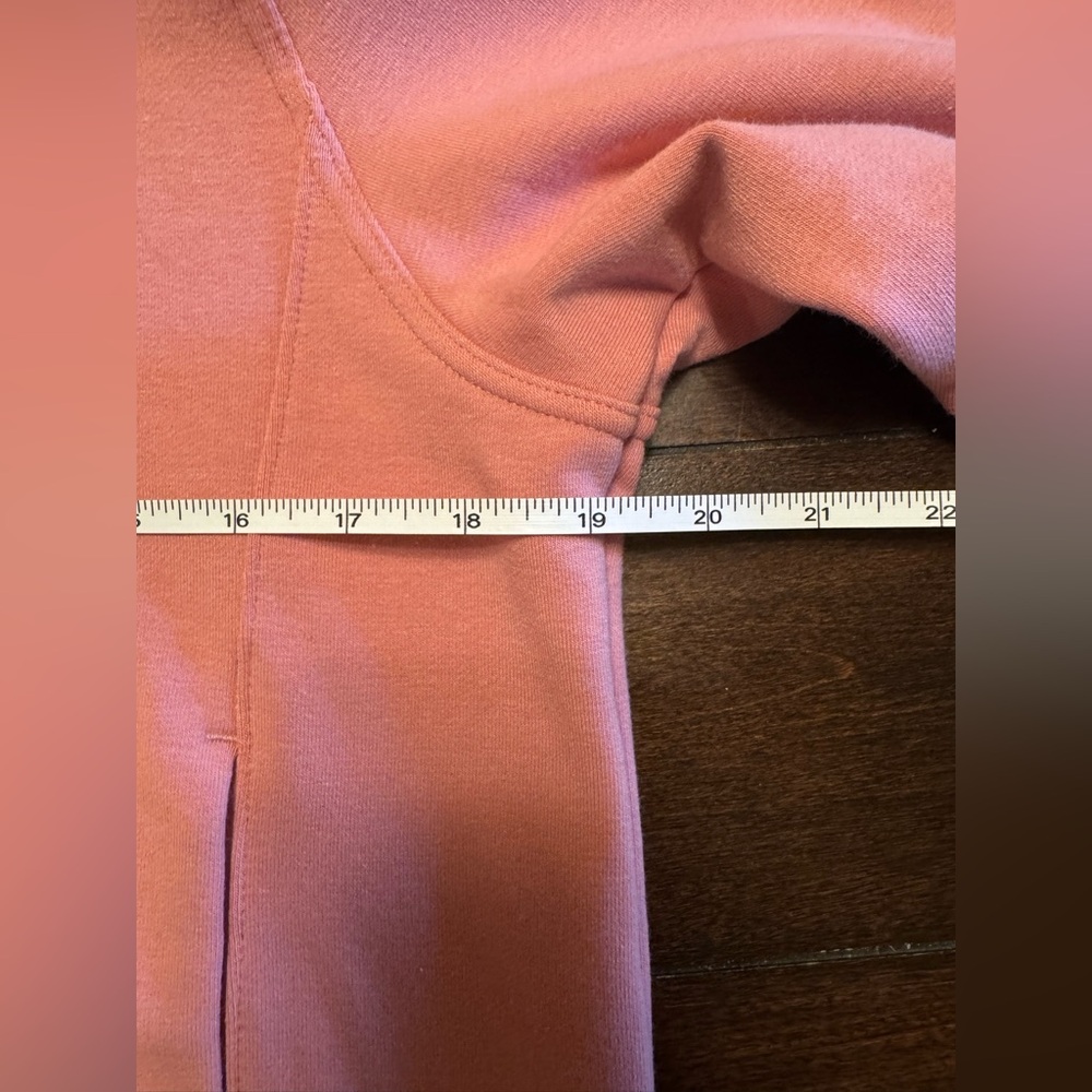 NWT Nike Dri-Fit One Women's Coral Pink Training Sweatshirt FB5198-618 - Picture 10 of 13